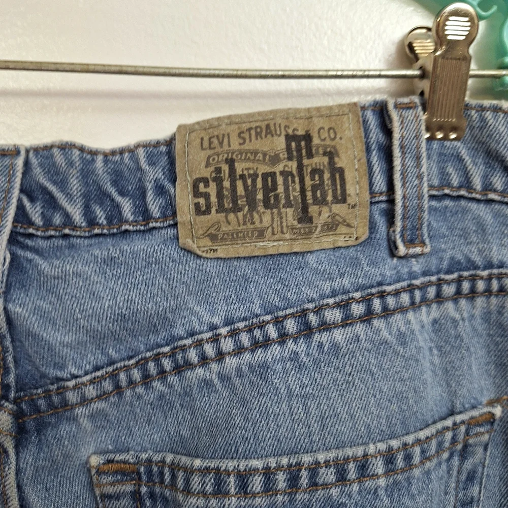 Vintage 90's Levis Silvertab Mens Denim Jeans Loose Baggy Pleated Lightwash Blue